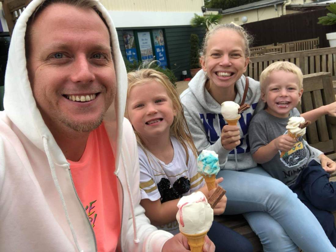 198FE861-D686-4864-A141-02F1A15E0DD0